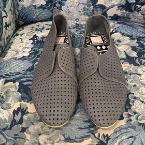 Dolce Vita Gray Flats